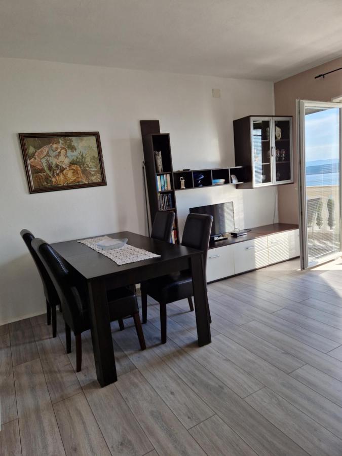 Apartments Velic Crikvenica Exterior foto